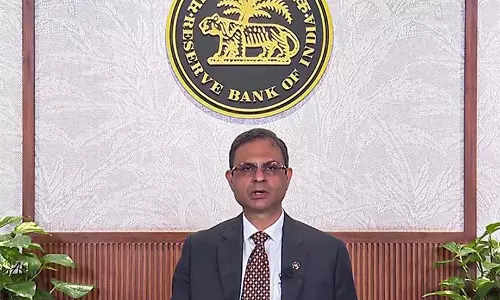 बचत खातों में न्यूनतम शेष राशि तय करने के लिए बैंक स्वतंत्र: RBI Governor