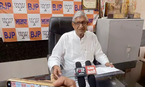 Haryana : भाजपा सांसद जांगड़ा ने महम नगर निगम में अनियमितताओं का आरोप Haryana : भाजपा सांसद जांगड़ा ने महम नगर निगम में अनियमितताओं का आरोप