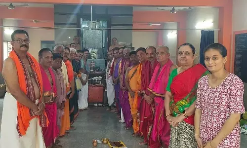 चहल-पहल भरा श्रावण सोमवार: राजाओं की पूजा चहल-पहल भरा श्रावण सोमवार: राजाओं की पूजा