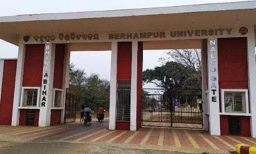 बरहामपुर विश्वविद्यालय में महिला अध्ययन जारी रखने पर चिंता