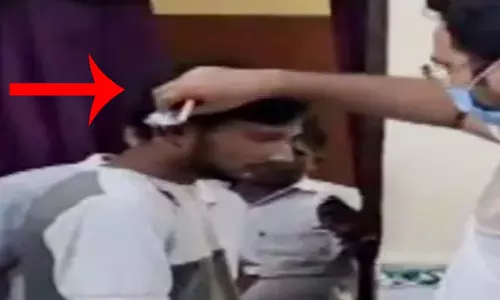 OMG! डांट से भड़क गया पालतू कुत्ता, मालिक का कर दिया ये हाल