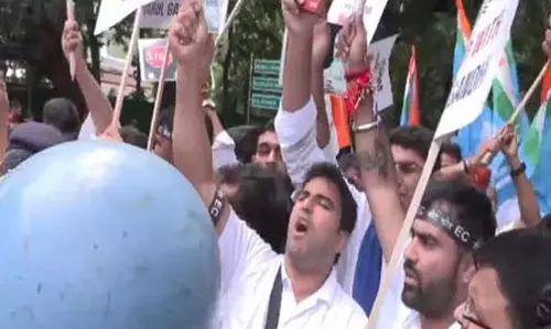 राहुल गांधी के बयान पर कार्रवाई की मांग, NSUI का प्रदर्शन राहुल गांधी के बयान पर कार्रवाई की मांग, NSUI का प्रदर्शन