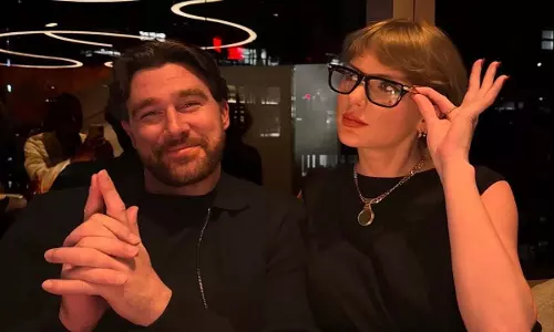 क्या Taylor Swift न्यू हाइट्स पॉडकास्ट में ट्रैविस केल्से के साथ नजर आएंगी? क्या Taylor Swift न्यू हाइट्स पॉडकास्ट में ट्रैविस केल्से के साथ नजर आएंगी?