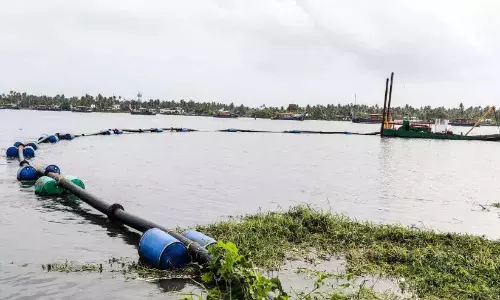 Kerala : विरोध के बाद कायमकुलम झील में रेत खनन रोका गया