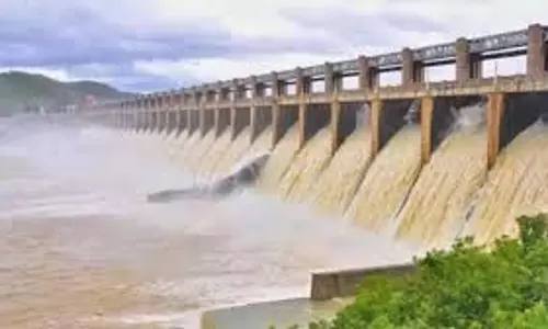 मेट्टूर बांध में जलस्तर बढ़ने से जलस्तर बढ़ा