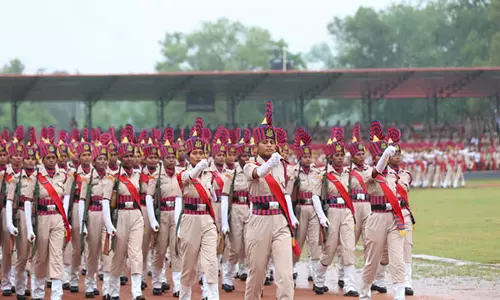 Goa Police के 700 जवान असम पुलिस अकादमी से निकले, दोनों राज्यों के सीएम पासिंग आउट परेड में हुए शामिल Goa Police के 700 जवान असम पुलिस अकादमी से निकले, दोनों राज्यों के सीएम पासिंग आउट परेड में हुए शामिल