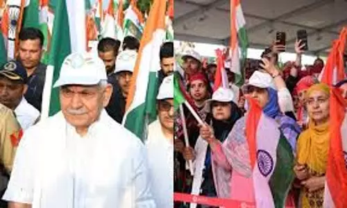 Srinagar: उपराज्यपाल ने तिरंगा यात्रा में भाग लेकर बलिदानियों को याद किया