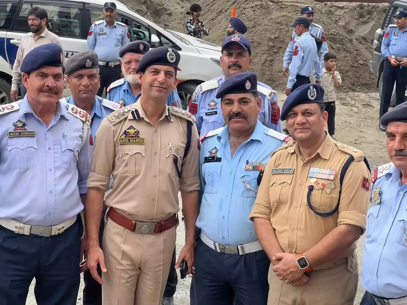Ramban: तिरंगा रैली से सड़क सुरक्षा का प्रचार-प्रसार Ramban: तिरंगा रैली से सड़क सुरक्षा का प्रचार-प्रसार