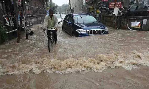 दोपहर और शाम की बारिश से Chandigarh ट्राइसिटी में ठंडक रुकी, पारा गिरा दोपहर और शाम की बारिश से Chandigarh ट्राइसिटी में ठंडक रुकी, पारा गिरा