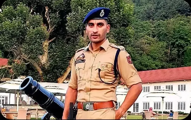 Srinagar: डीएसपी शेख आदिल को उपराज्यपाल के आदेश से बहाल किया गया