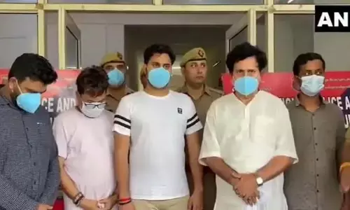 West Bengal के पूर्व टीएमसी नेता नोएडा में फर्जी पुलिस ब्यूरो के आरोप में गिरफ्तार West Bengal के पूर्व टीएमसी नेता नोएडा में फर्जी पुलिस ब्यूरो के आरोप में गिरफ्तार