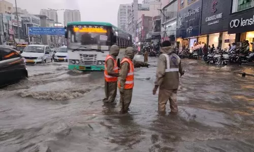 Hyderabad बारिश: साइबराबाद पुलिस ने आईटी कर्मचारियों को जल्दी लॉगआउट करने की सलाह
