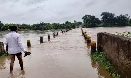 Kalaburagi : चंद्रमपल्ली नागराला जलाशय से पानी छोड़ा गया Kalaburagi : चंद्रमपल्ली नागराला जलाशय से पानी छोड़ा गया