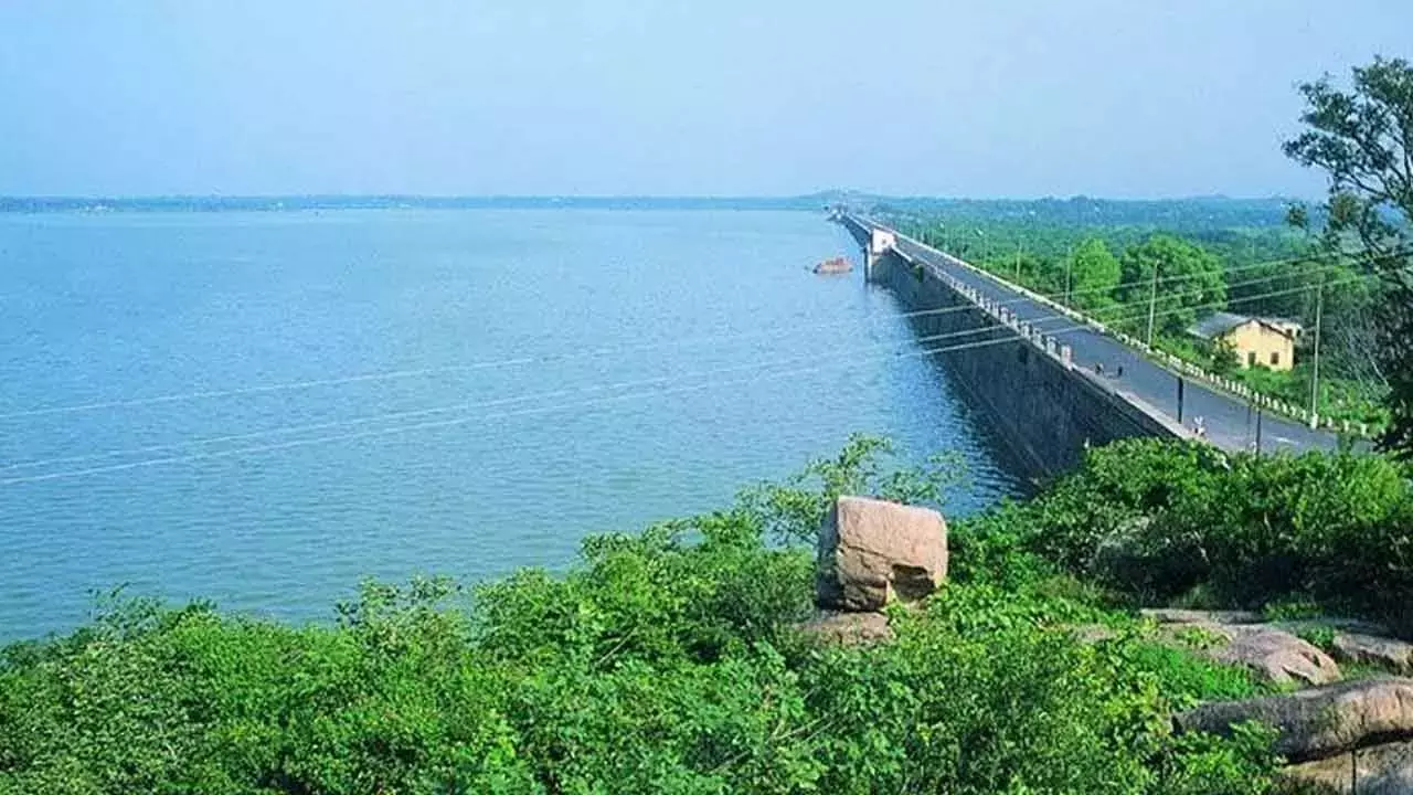 Telangana: हिमायत सागर अपनी पूर्ण क्षमता की ओर बढ़ रहा है Telangana: हिमायत सागर अपनी पूर्ण क्षमता की ओर बढ़ रहा है