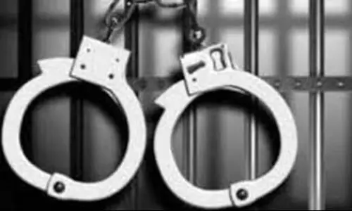 Kharar: स्ट्रीट लाइट बैटरी चोरी, 2 पूर्व बिजली विभाग कर्मचारी गिरफ्तार Kharar: स्ट्रीट लाइट बैटरी चोरी, 2 पूर्व बिजली विभाग कर्मचारी गिरफ्तार