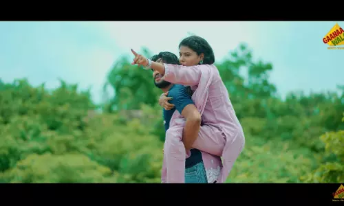 आजारे दीवाना TEASER : गाने में मोहब्बत, जुदाई और देशभक्ति का अनोखा संगम आजारे दीवाना TEASER : गाने में मोहब्बत, जुदाई और देशभक्ति का अनोखा संगम