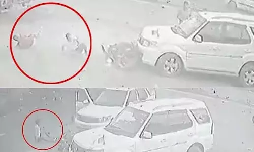 Gwalior : कांवड़ विवाद में कारों की टक्कर, 4 गंभीर रूप से घायल