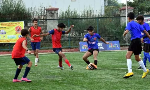 Jammu: अंतर-जिला डिवीजन स्तरीय अंडर-17 बालक फुटबॉल टूर्नामेंट शुरू