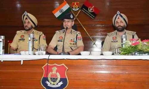 पंजाब के DGP ने स्वतंत्रता दिवस से पहले सुरक्षा उपायों की समीक्षा की पंजाब के DGP ने स्वतंत्रता दिवस से पहले सुरक्षा उपायों की समीक्षा की