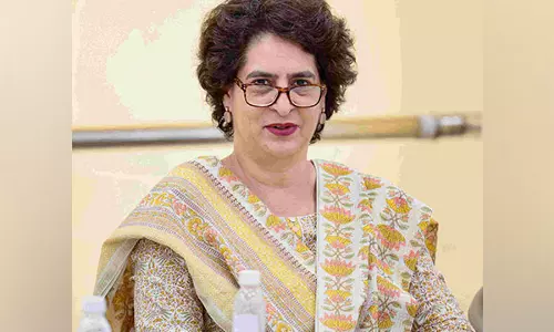 आवारा कुत्तों पर Supreme Court के निर्देश पर प्रियंका गांधी का बयान आवारा कुत्तों पर Supreme Court के निर्देश पर प्रियंका गांधी का बयान