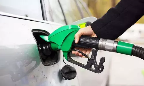 इस खबर में कोई सच्चाई नहीं है.. पेट्रोलियम मंत्रालय ने E20 ईंधन पर स्पष्टीकरण दिया