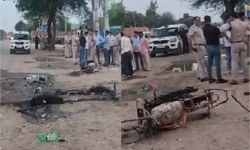 BIG BREAKING: गांव मुड़ाका में हिंसक झड़प, पथराव और आगजनी से मचा बवाल, 10 से ज्यादा लोग घायल BIG BREAKING: गांव मुड़ाका में हिंसक झड़प, पथराव और आगजनी से मचा बवाल, 10 से ज्यादा लोग घायल