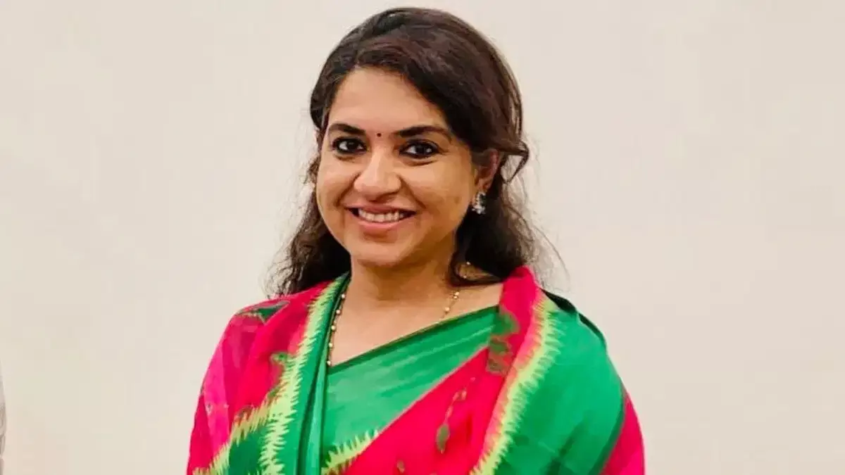 Shaina NC ने की आवारा कुत्तों पर सुप्रीम कोर्ट के फैसले पर सवाल उठाने के लिए राहुल गांधी की आलोचना