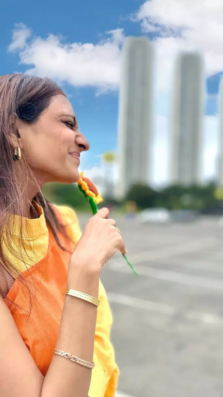 ऐश्वर्या खरे का सिजलिंग लुक दिखा