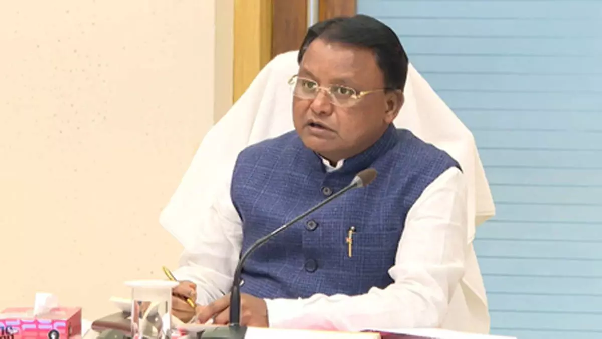ओडिशा : सीएम माझी ने कानून-व्यवस्था की समीक्षा की ओडिशा : सीएम माझी ने कानून-व्यवस्था की समीक्षा की