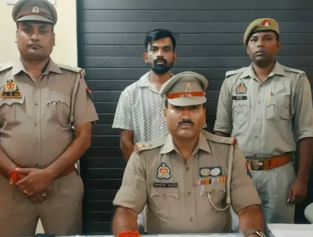 Basti: दुष्कर्म के आरोपी को पुलिस ने गिरफ्तार कर न्याय के हवाले किया Basti: दुष्कर्म के आरोपी को पुलिस ने गिरफ्तार कर न्याय के हवाले किया