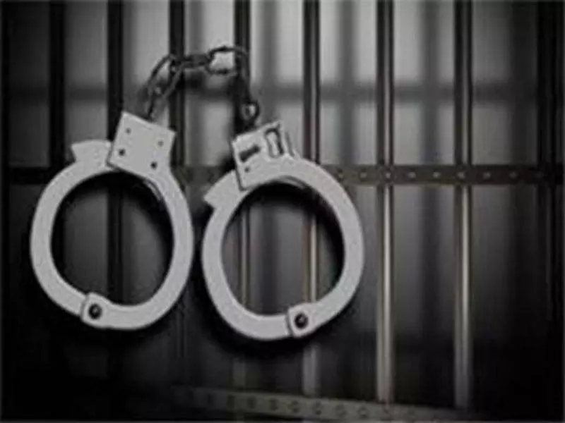 Jerusalem: आतंकी हमले की तारीफ पर महिला गिरफ्तार, दो पुलिस अधिकारी मारे गए थे Jerusalem: आतंकी हमले की तारीफ पर महिला गिरफ्तार, दो पुलिस अधिकारी मारे गए थे