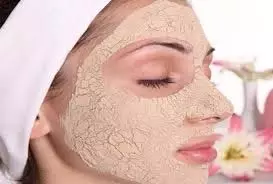 Rose Petal Face Pack: गुलाबी निखार के लिए गुलाब से बना यह फेस पैक Rose Petal Face Pack: गुलाबी निखार के लिए गुलाब से बना यह फेस पैक