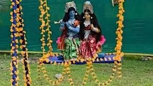 Janmashtami Puja Samagri: जानिए जन्माष्टमी पूजा के लिए किन चीजों की जरूरत होती है Janmashtami Puja Samagri: जानिए जन्माष्टमी पूजा के लिए किन चीजों की जरूरत होती है