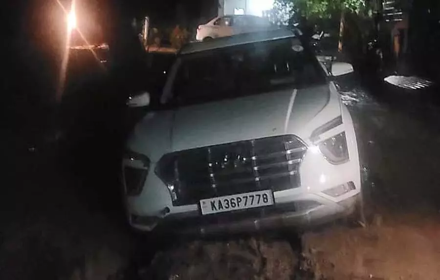 Karnataka : कीचड़ के मैदान जैसी सड़के Karnataka : कीचड़ के मैदान जैसी सड़के