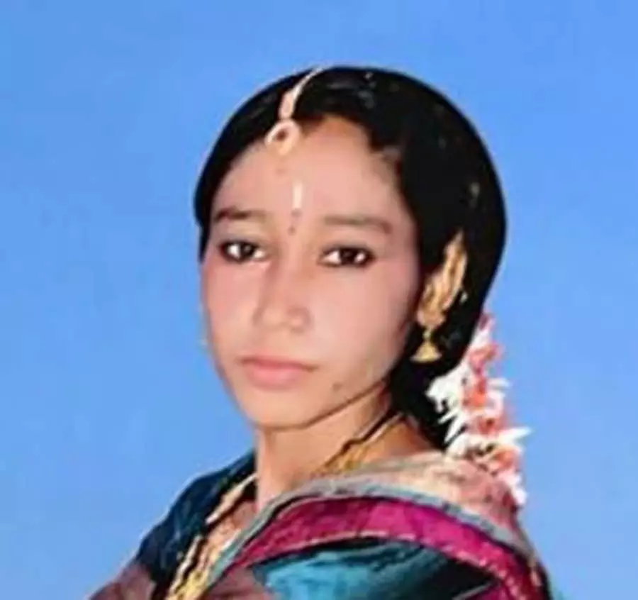 दहेज उत्पीड़न; पत्नी की हत्या के आरोप में पति गिरफ्तार दहेज उत्पीड़न; पत्नी की हत्या के आरोप में पति गिरफ्तार