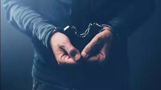 Assam : स्थानीय लोगों के साथ झड़प में पुलिसकर्मी घायल Assam : स्थानीय लोगों के साथ झड़प में पुलिसकर्मी घायल