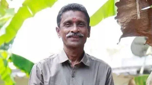 Kerala : कोट्टायम में संदिग्ध विस्फोट, घर के परिसर में व्यक्ति का शव बरामद Kerala : कोट्टायम में संदिग्ध विस्फोट, घर के परिसर में व्यक्ति का शव बरामद