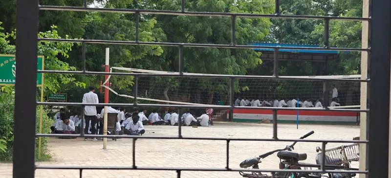 Haryana मानवाधिकार आयोग ने हिसार के 27 असुरक्षित स्कूलों का संज्ञान लिया Haryana मानवाधिकार आयोग ने हिसार के 27 असुरक्षित स्कूलों का संज्ञान लिया