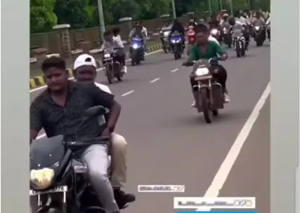 खेलते हैं मौत का खेला, पुलिस को स्टंटबाजों की चुनौती खेलते हैं मौत का खेला, पुलिस को स्टंटबाजों की चुनौती