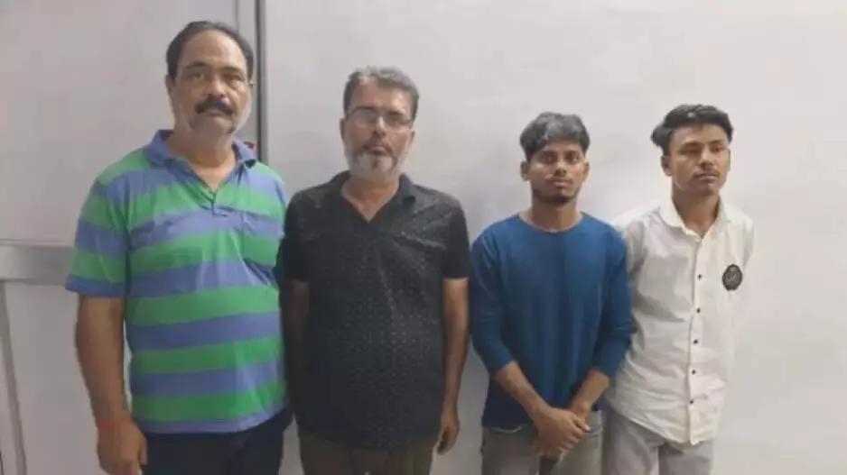 Brahmapur: हीरा व्यापारी पर हमला, पुलिस ने गिरोह का भंडाफोड़ किया Brahmapur: हीरा व्यापारी पर हमला, पुलिस ने गिरोह का भंडाफोड़ किया