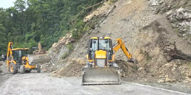 Sikkim , दार्जिलिंग-कलिम्पोंग क्षेत्र में भारी बारिश का अनुमान Sikkim , दार्जिलिंग-कलिम्पोंग क्षेत्र में भारी बारिश का अनुमान