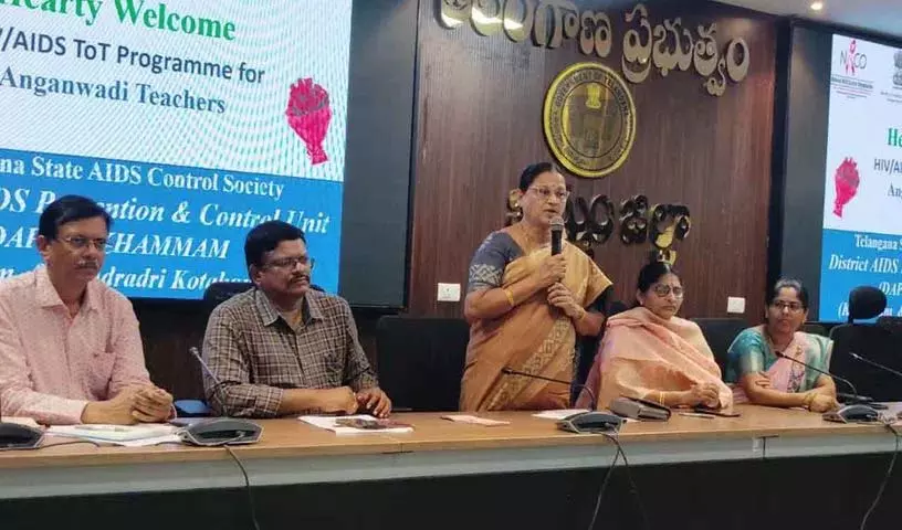 तेलंगाना में HIV जागरूकता अभियान में जुटेंगी आंगनवाड़ी शिक्षिकाएं तेलंगाना में HIV जागरूकता अभियान में जुटेंगी आंगनवाड़ी शिक्षिकाएं