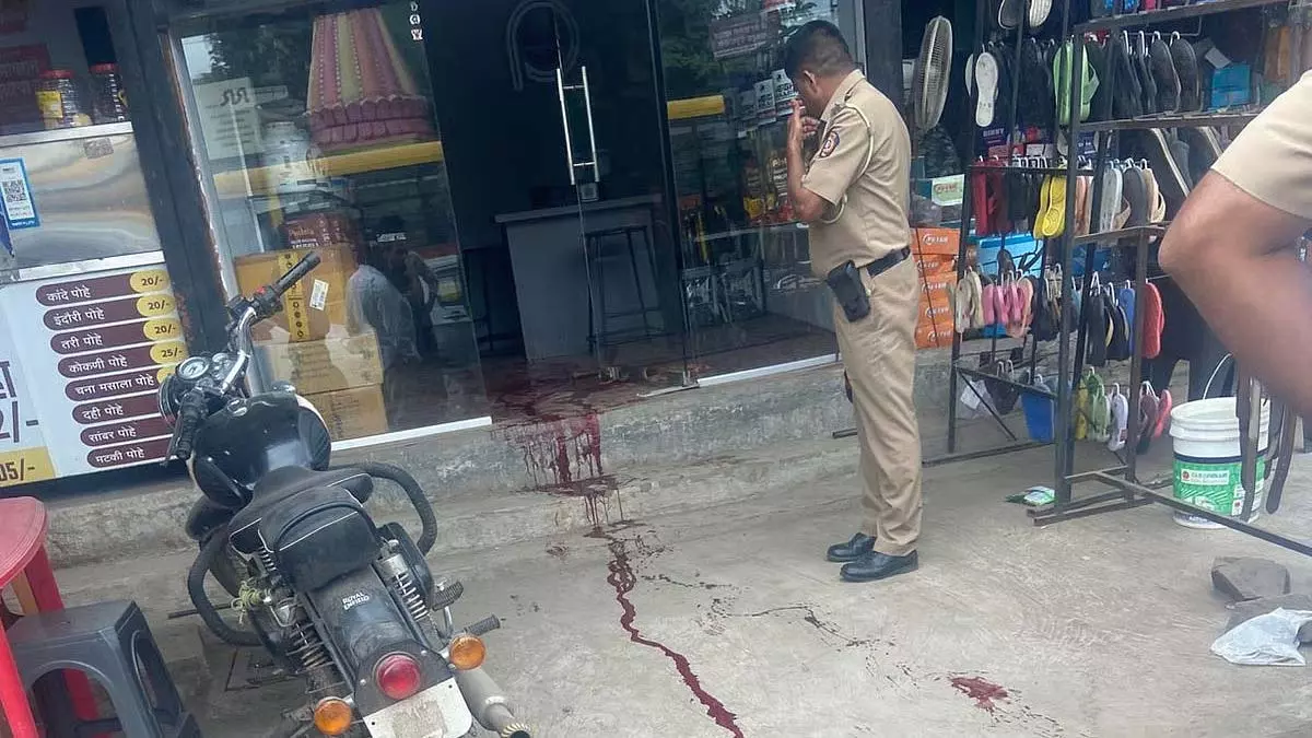 Dighi : दुकान मालिकों की विवाद के बाद लोहे की रॉड से हत्या Dighi : दुकान मालिकों की विवाद के बाद लोहे की रॉड से हत्या