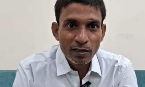वोटर जिंदा होने का सबूत देने सुप्रीम कोर्ट पहुंचा, जज भी हैरान वोटर जिंदा होने का सबूत देने सुप्रीम कोर्ट पहुंचा, जज भी हैरान