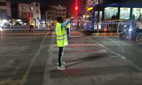 Indore : बस चालक ने निर्धारित मार्ग का उल्लंघन किया Indore : बस चालक ने निर्धारित मार्ग का उल्लंघन किया