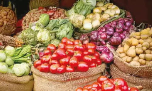 July में खुदरा मुद्रास्फीति 8 साल के निचले स्तर 1.55% पर July में खुदरा मुद्रास्फीति 8 साल के निचले स्तर 1.55% पर