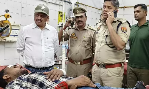 Varanasi: खेतासराय में बस-ट्रक टक्कर में चार यात्रियों की दर्दनाक मौत