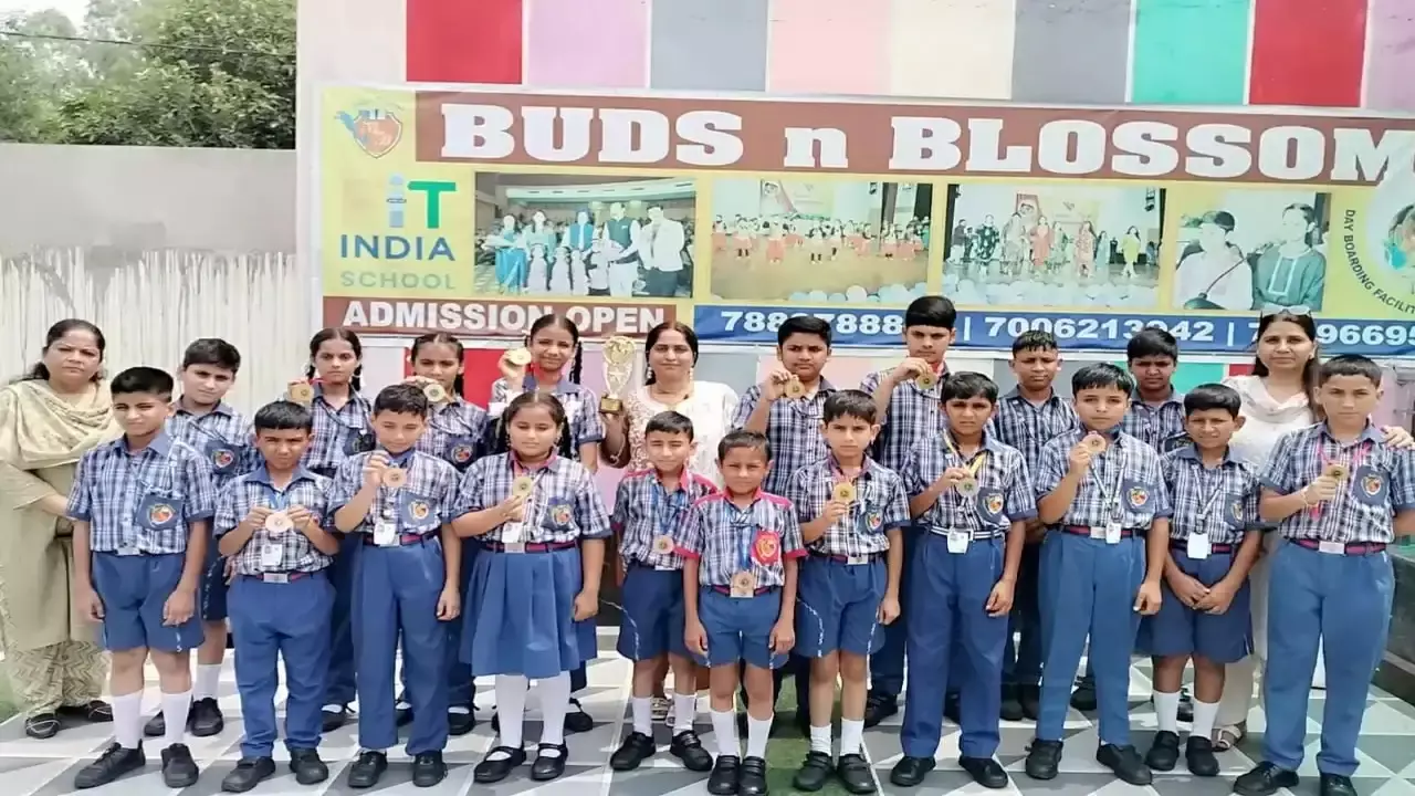 Jammu: खिलाड़ियों ने जिला सांबा पेंचक सिलाट चैंपियनशिप में जीते कई पदक Jammu: खिलाड़ियों ने जिला सांबा पेंचक सिलाट चैंपियनशिप में जीते कई पदक
