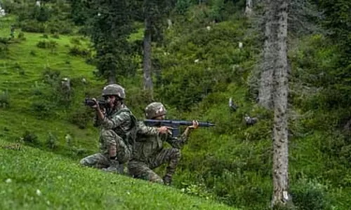 सेना ने J&K के उरी में घुसपैठ की कोशिश नाकाम की