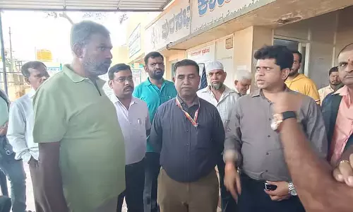 बेंगलुरु बिजनेस कॉरिडोर के विरोध में किसानों का प्रदर्शन: BDA अधिकारियों की पिटाई
